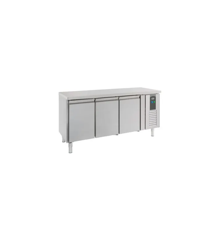 Nerezový mrazicí stůl se 3 dveřmi – 402 l, 1795 × 700 × 850 mm, 230 V, 0,34 kW